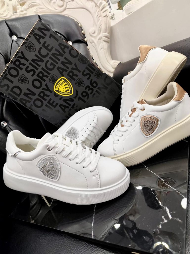 blauer scarpe